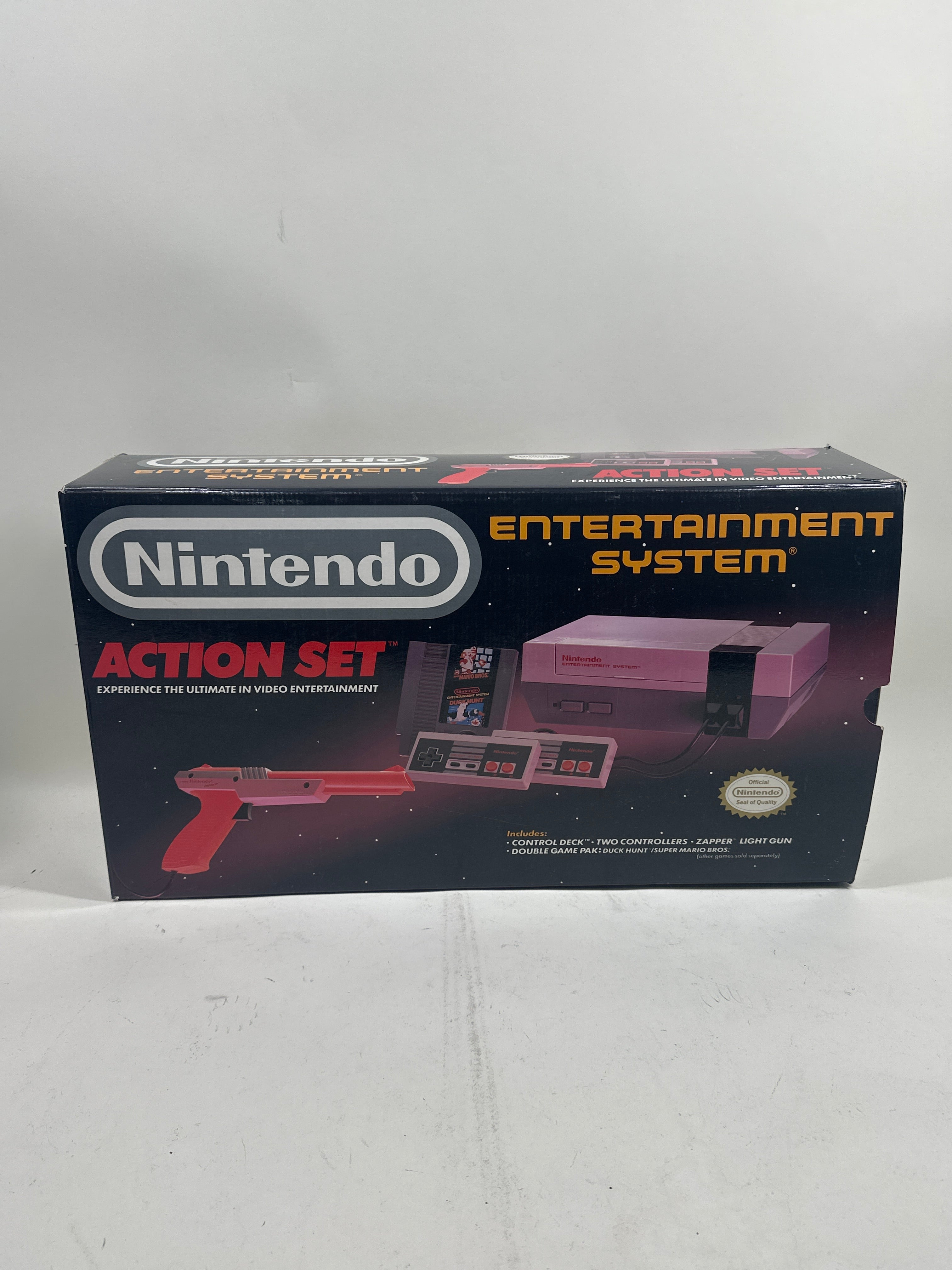 Nintendo Entertainment System NES Video Game Console NES-001 Gray Action Set