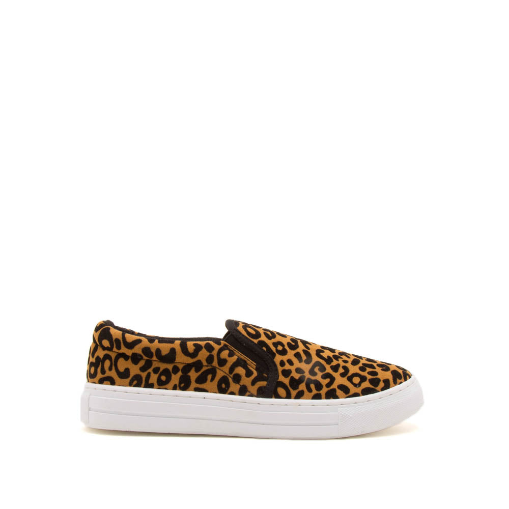 qupid leopard slip on