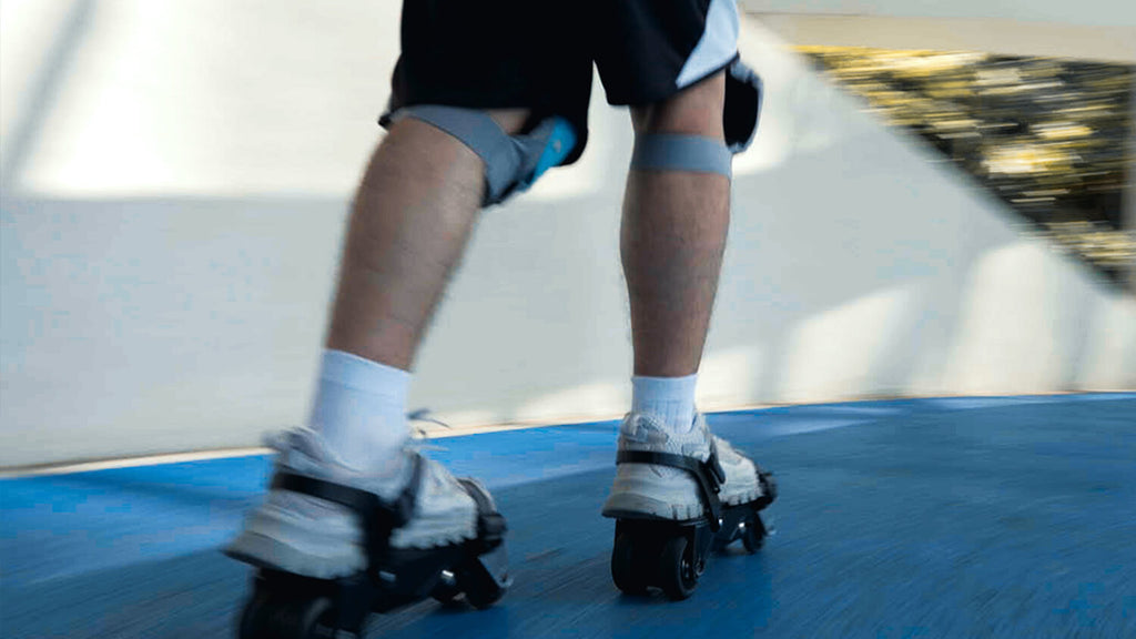 The best position to use electric roller skates to save energy and stability