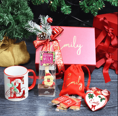 Cadeau de noël personnalisé : un arbre à chocolats et biscuits  Cadeaux de  noël personnalisés, Cadeau de noel original, Cadeau noel