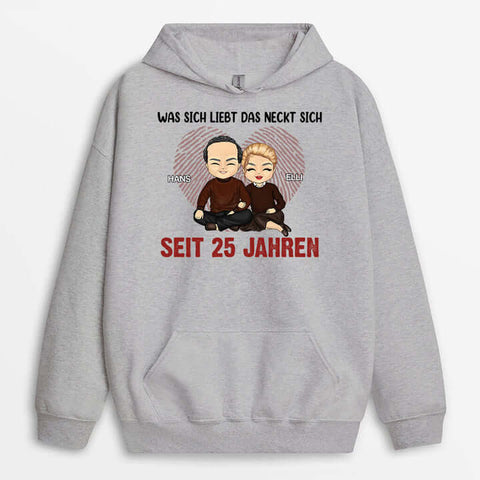 Stilvolle Geschenkidee Jahrestag Freund Personalisiertes Was Sich Liebt Das Neckt Sich Hoodie[product]