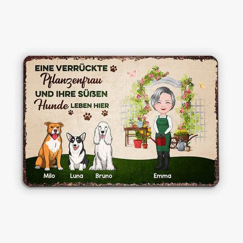 Personalisiertes Hier Wohnen Eine Verrückte Pflanzenfrau Und Ihre Liebenswerten Hunde Türschild Hunde Oma Geschenk[product]