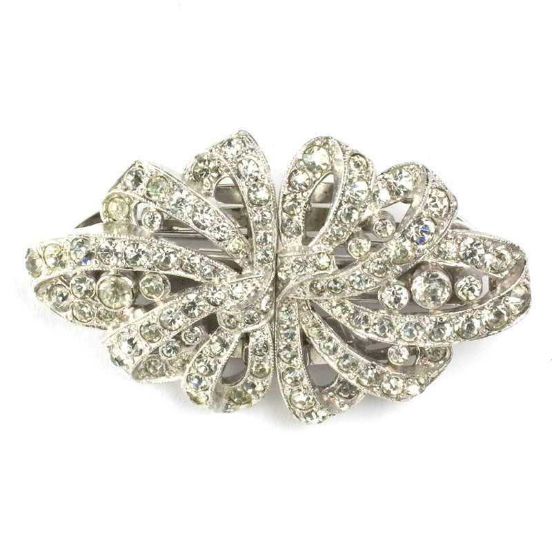 Break the gloom with this versatile brooch