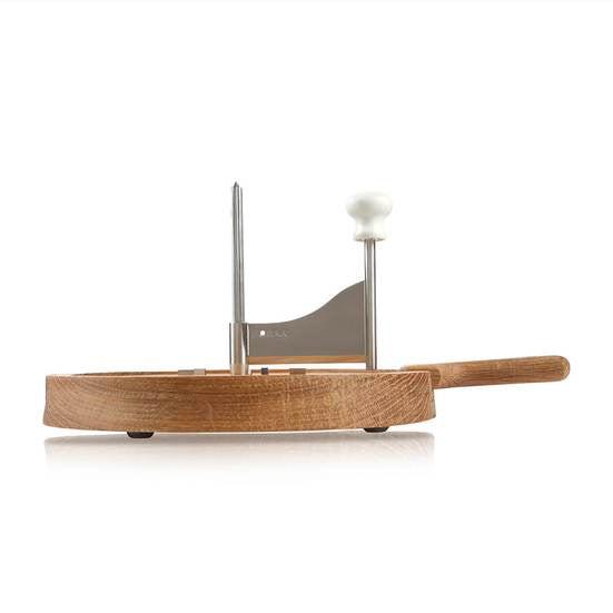 Table cheese grater with oak wood handle, Oslo