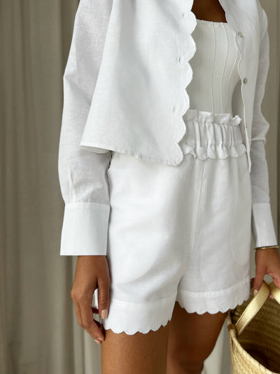 Aveline Scalloped Detail Shorts | White