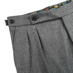 Studio 73  Grey Melange Wool Flannel Pleated Trousers – Baltzar
