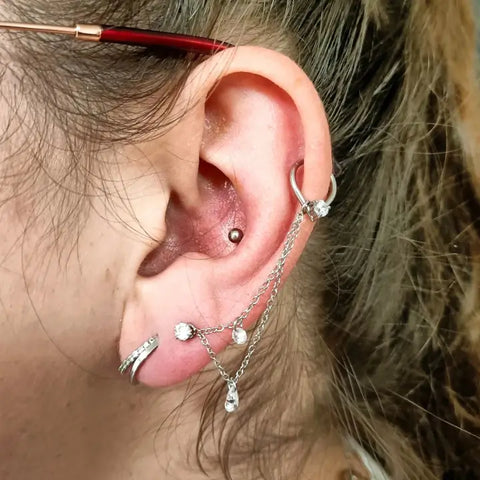 Composition de piercings pour les oreilles
