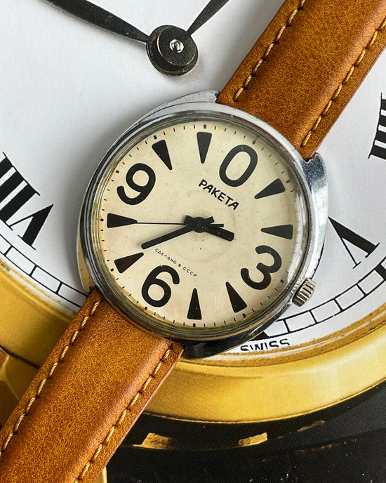 Soviet mechanical gold-plated RAKETA watch “big zero” – SovietWatchStore.com