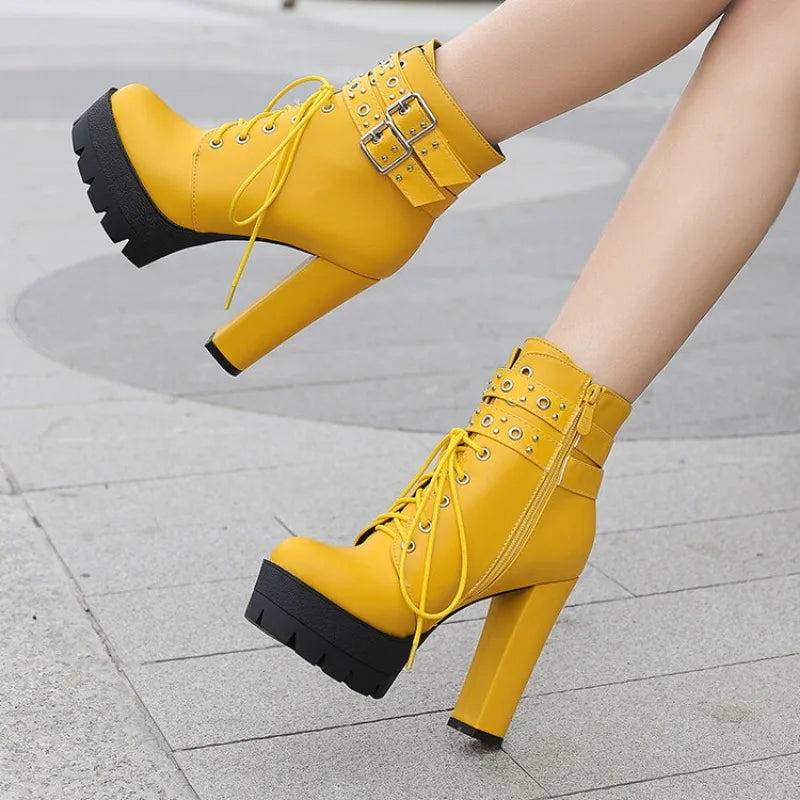 Bota Feminina de Couro PU Cano Curto Amarelo