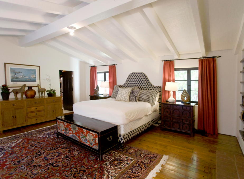 5 tips for decorating with area rugs in your bedroom – main street