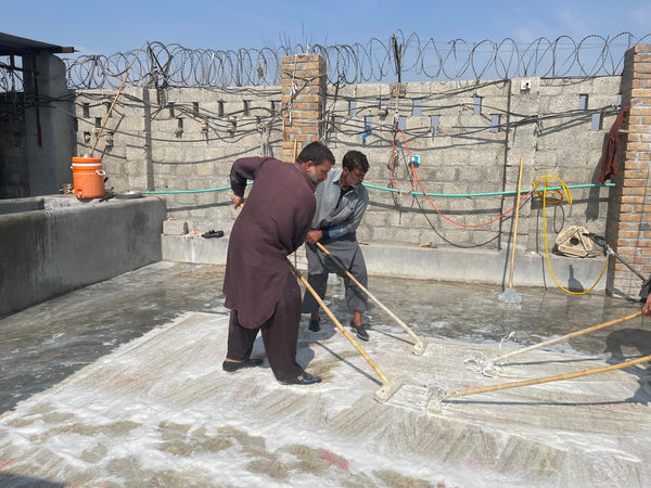 Washing wool rugs