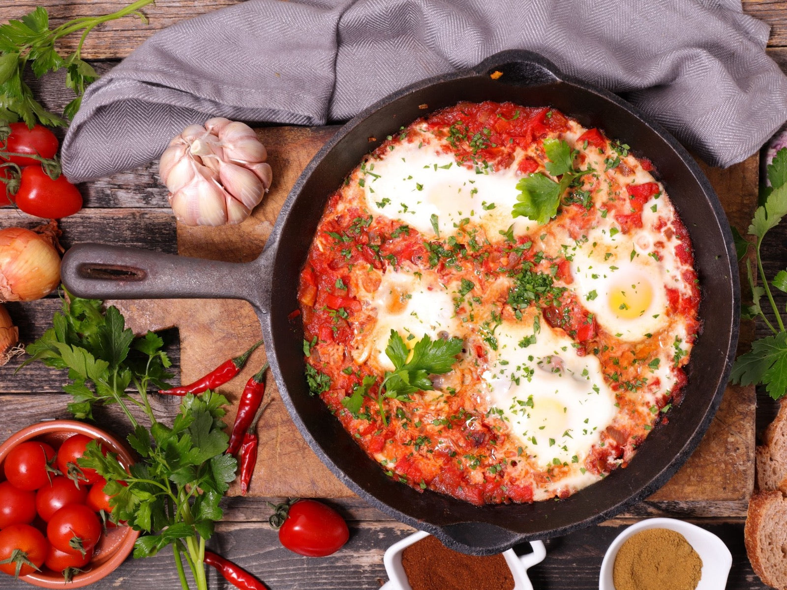 North African Shakshuka Recipe For Any Time Of Day - Beck & Bulow