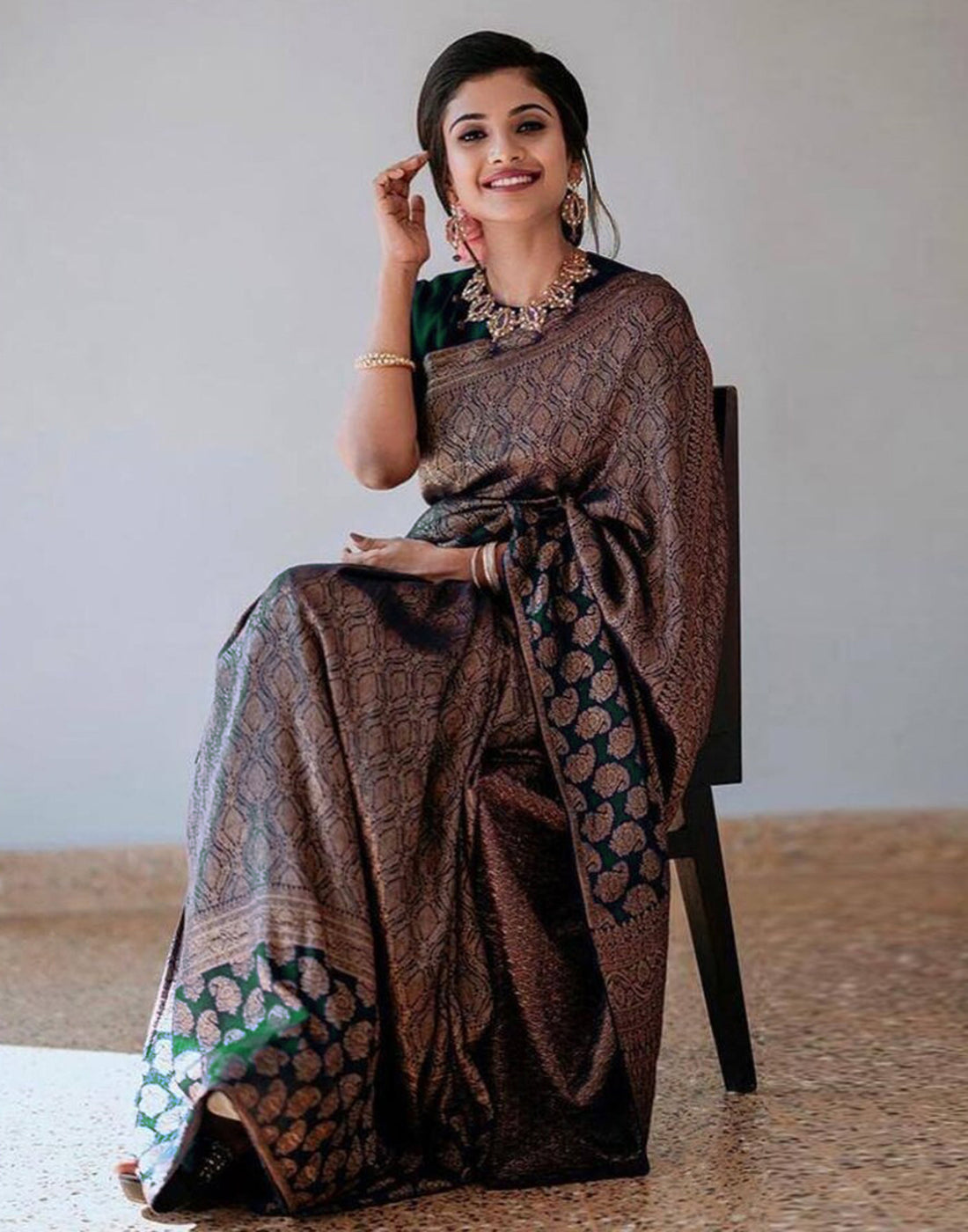 Dark Green Weaving Silk Banarasi Saree – Leemboodi