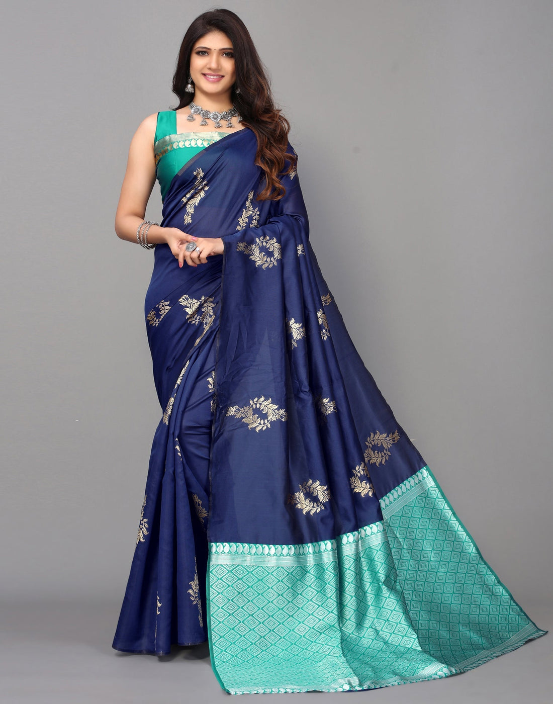 Sensational Navy Blue Soft Kanjivaram Silk Saree With Skinny