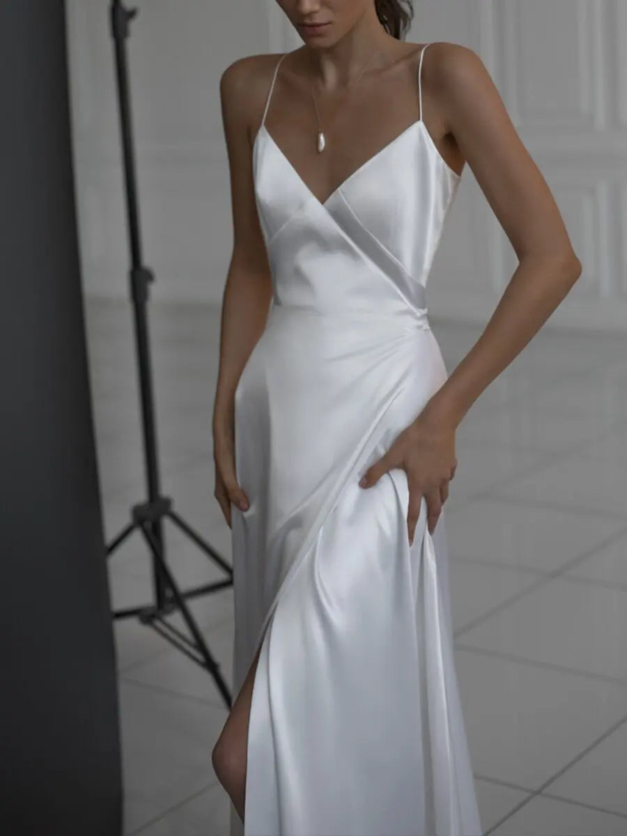 Elegant White Sleeveless V-Neck Party Dress with Suspenders - Image 7