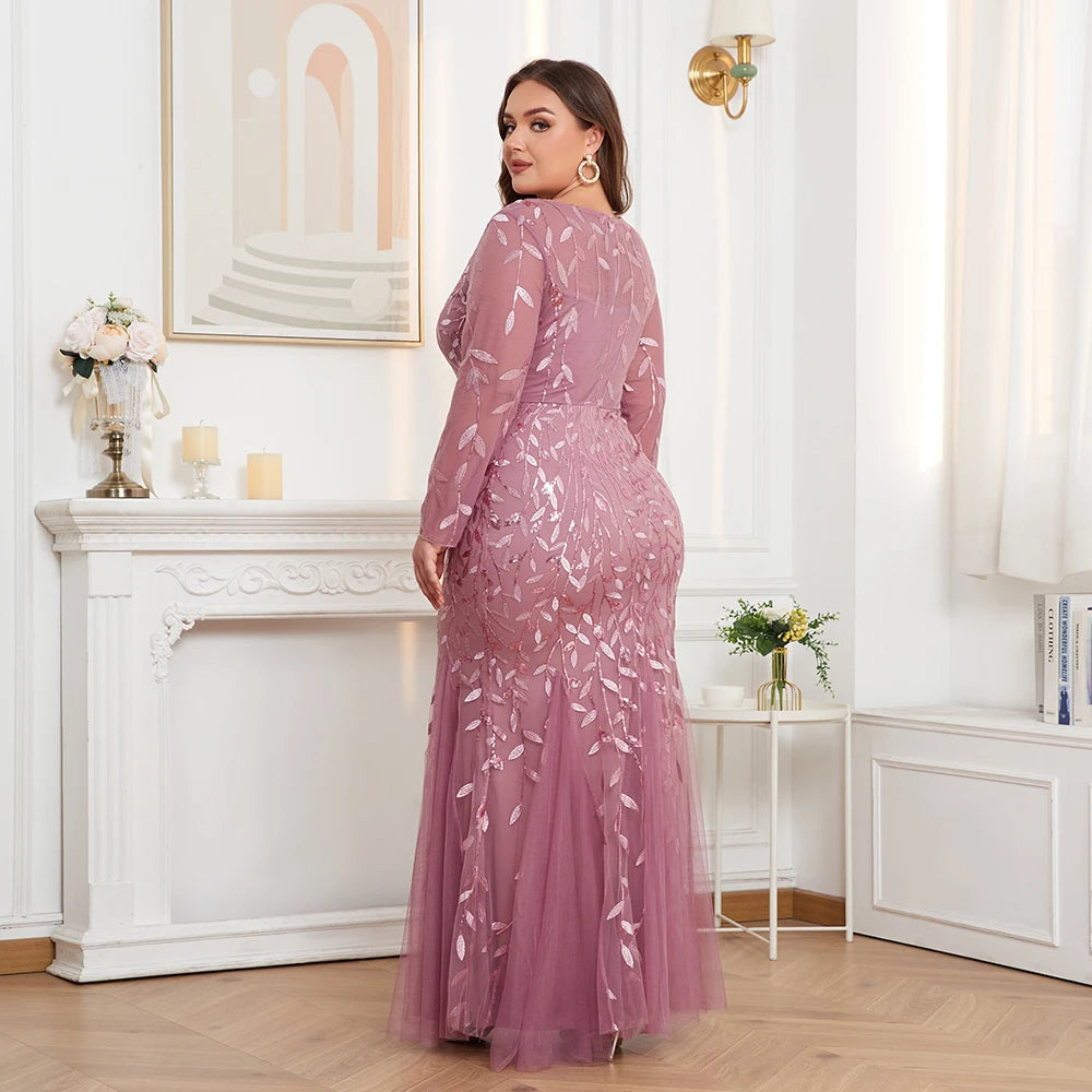 Plus Size Mermaid Evening Dress with Lace Appliques - Image 19