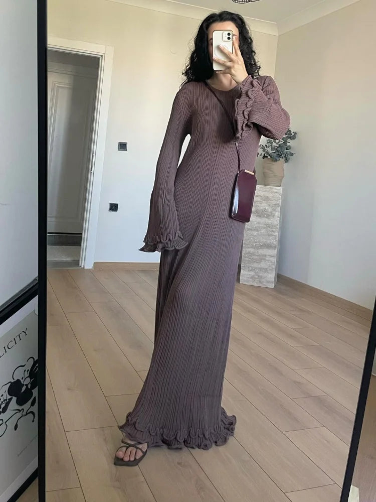Chic Ruffled Loose-Fit Maxi Dress with Trumpet Sleeves - Image 9