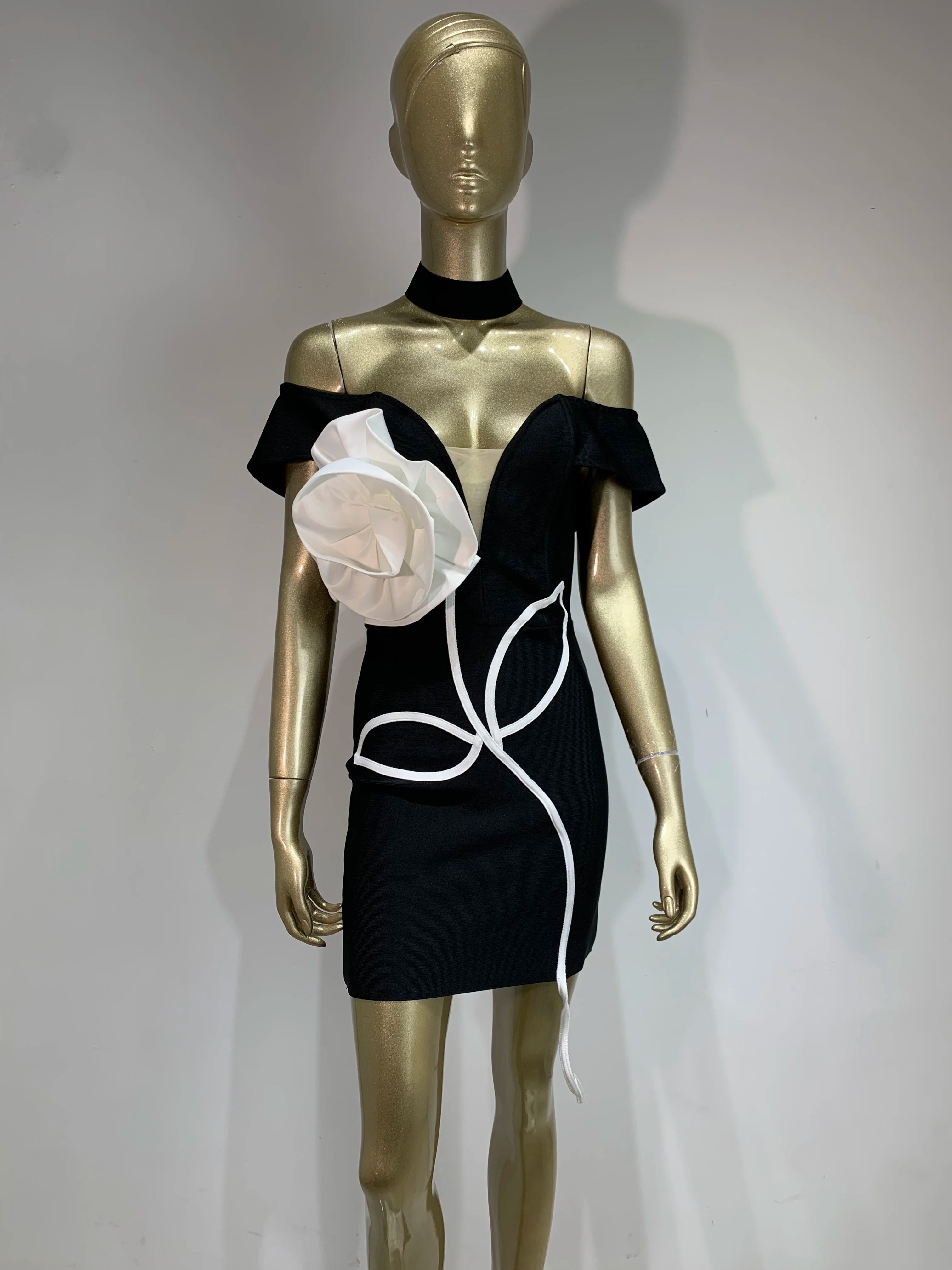 Elegant Off-Shoulder White Floral Black Mini Bodycon Dress - Image 9