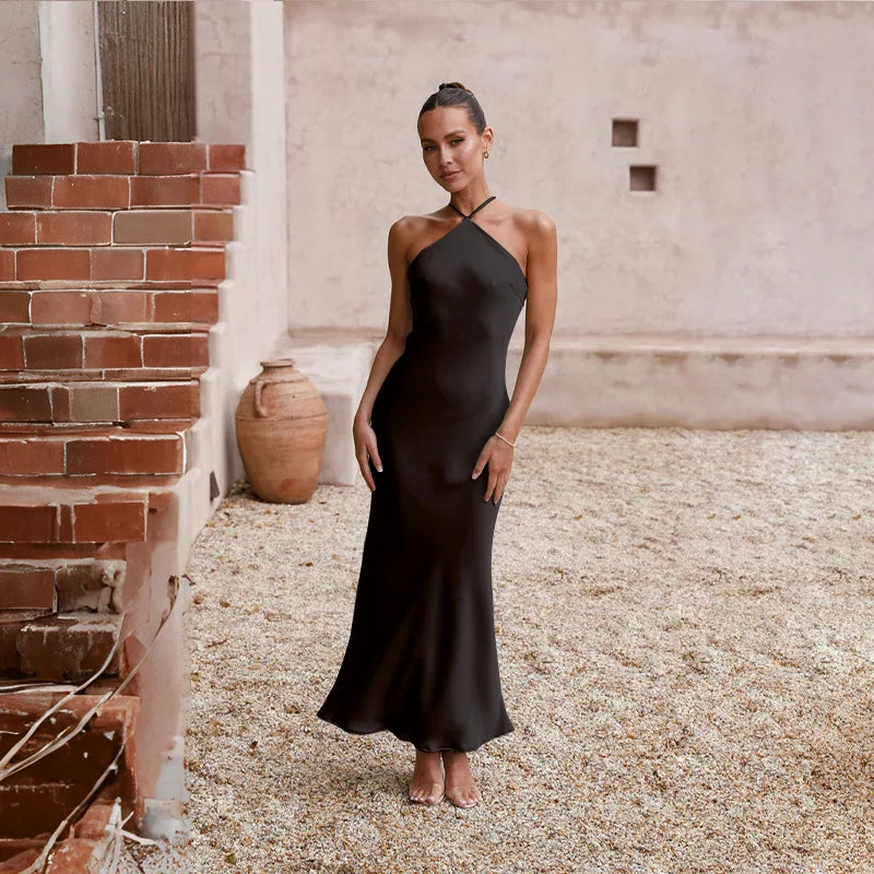 Elegant Sleeveless Halter Maxi Dress for Evening Parties - Image 45