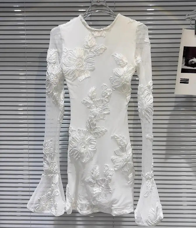 Vintage Backless Embroidered Flare Sleeve Women's Dress - Image 5