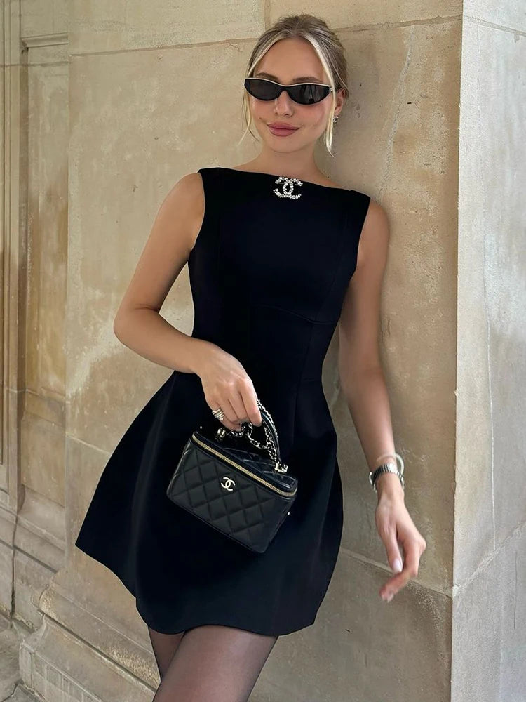 Elegant Backless Mini Vest Dress for Beach Parties - Image 3