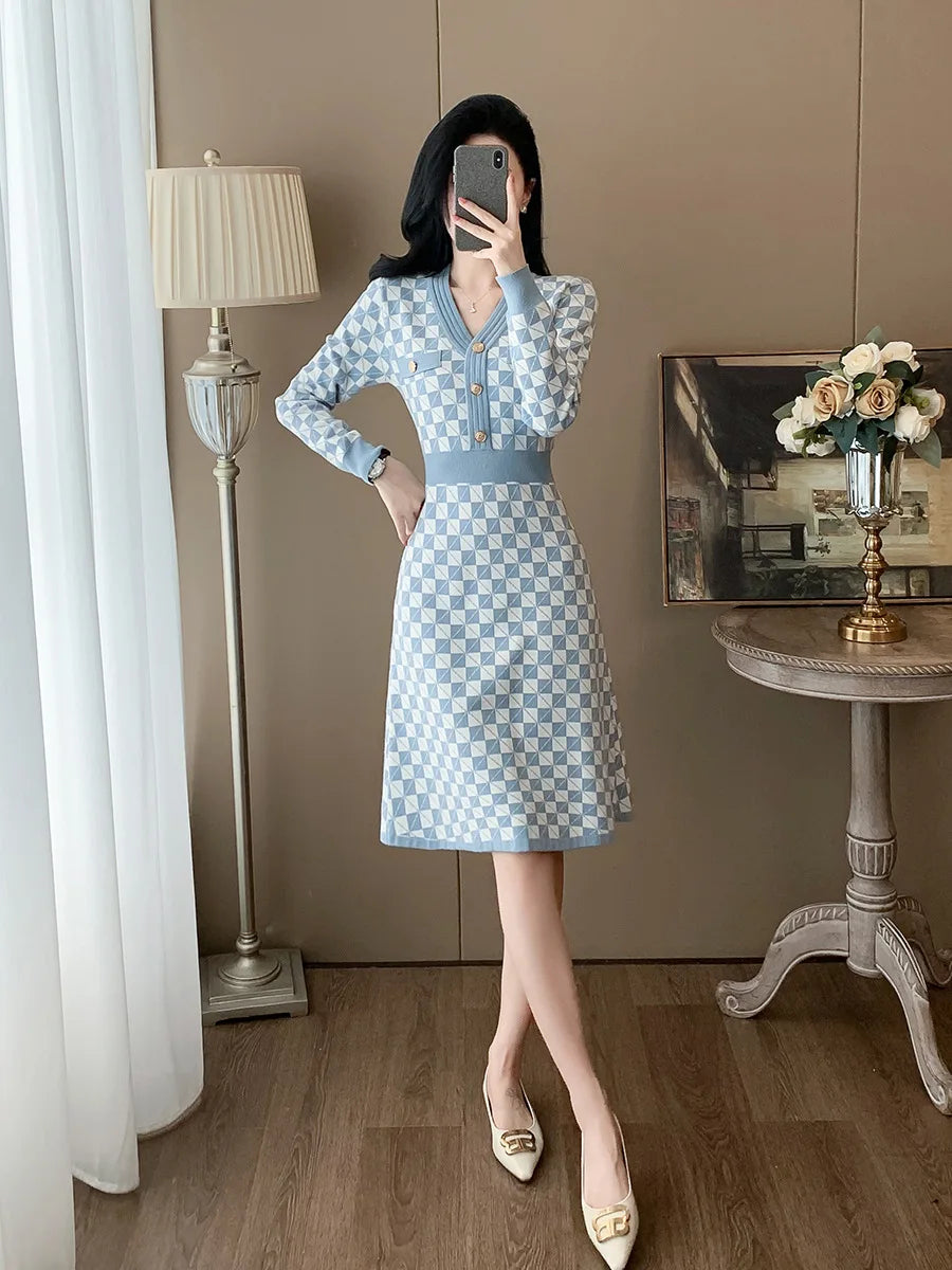 Elegant Blue Plaid Bodycon Dress with Metal Buttons - Image 6