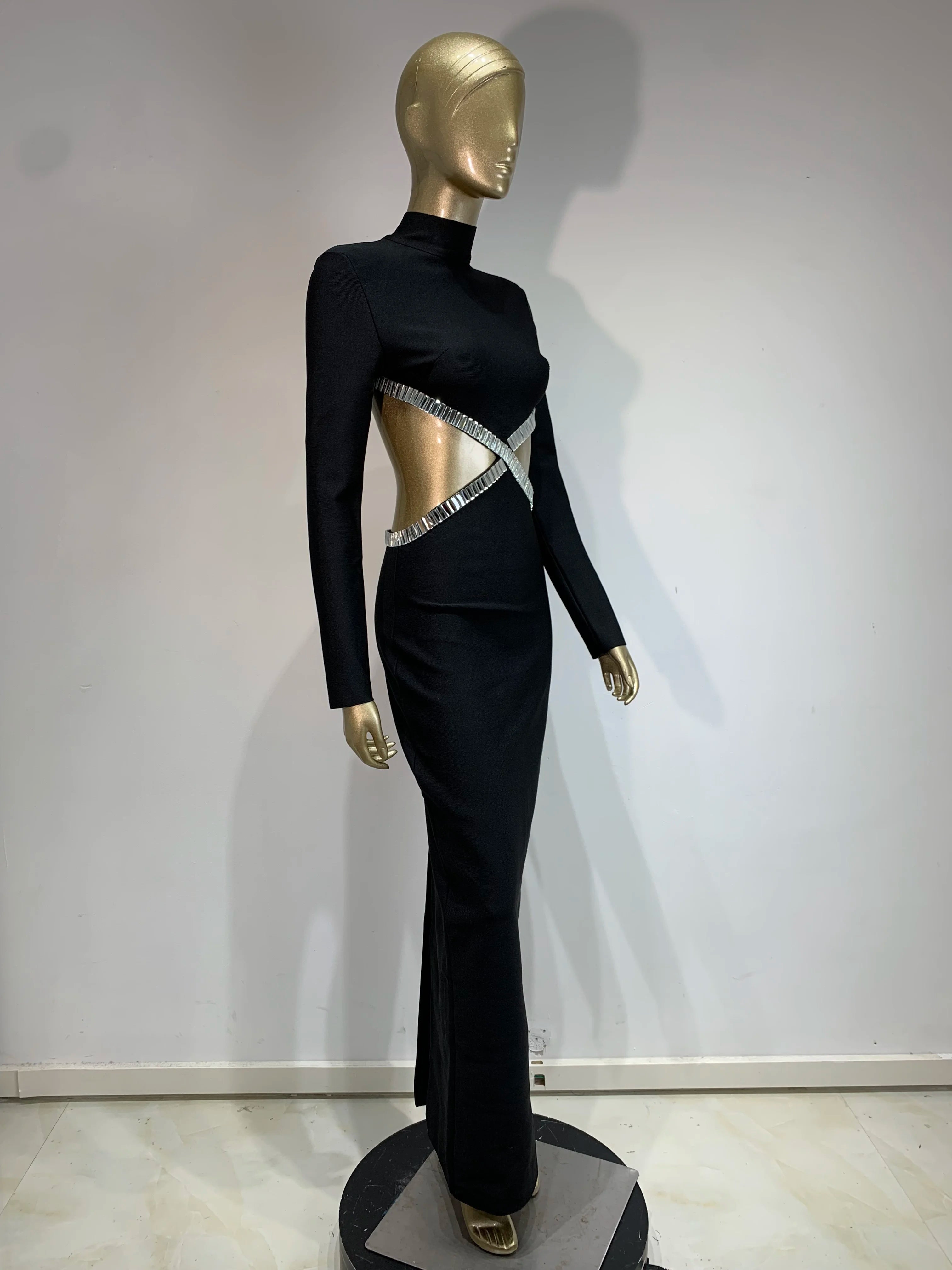Chic Backless Red & Black Maxi Bodycon Dress - Image 20