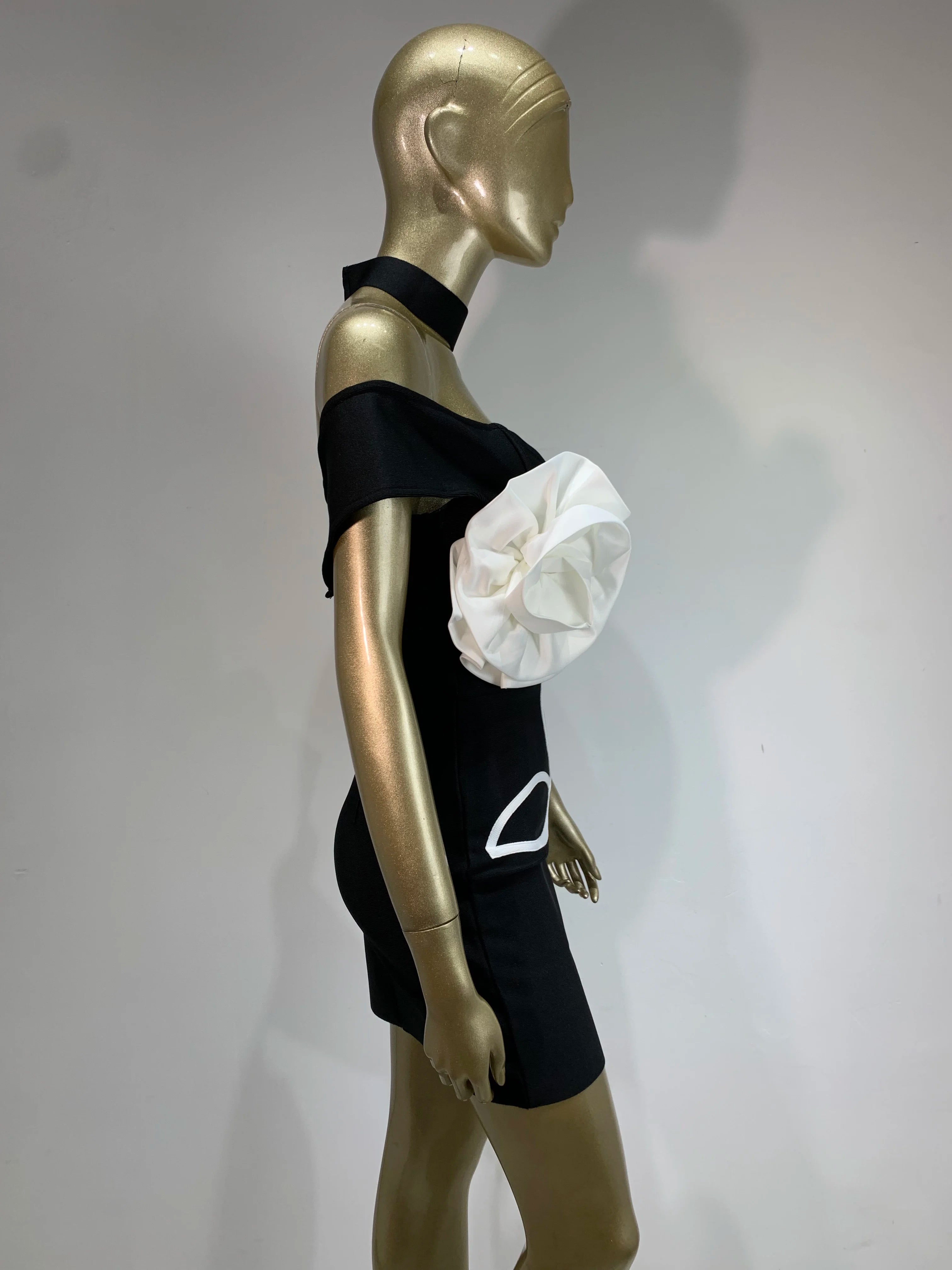 Elegant Off-Shoulder White Floral Black Mini Bodycon Dress - Image 11