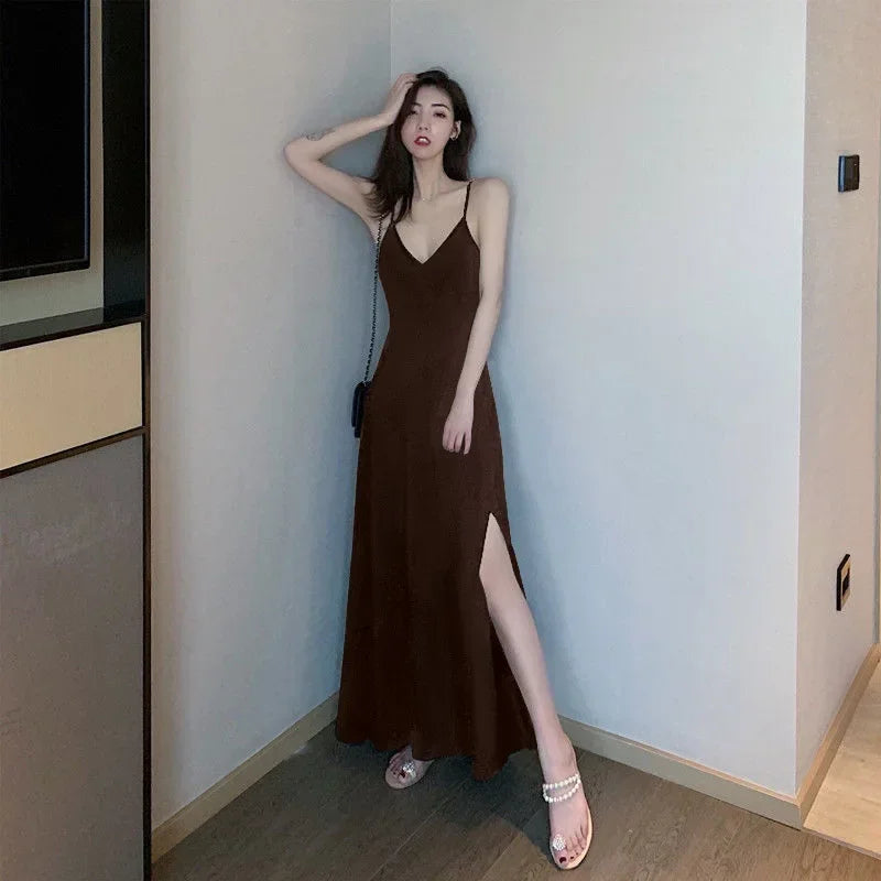 Sexy Black Sleeveless V-Neck Dress with Side Slit - Image 4