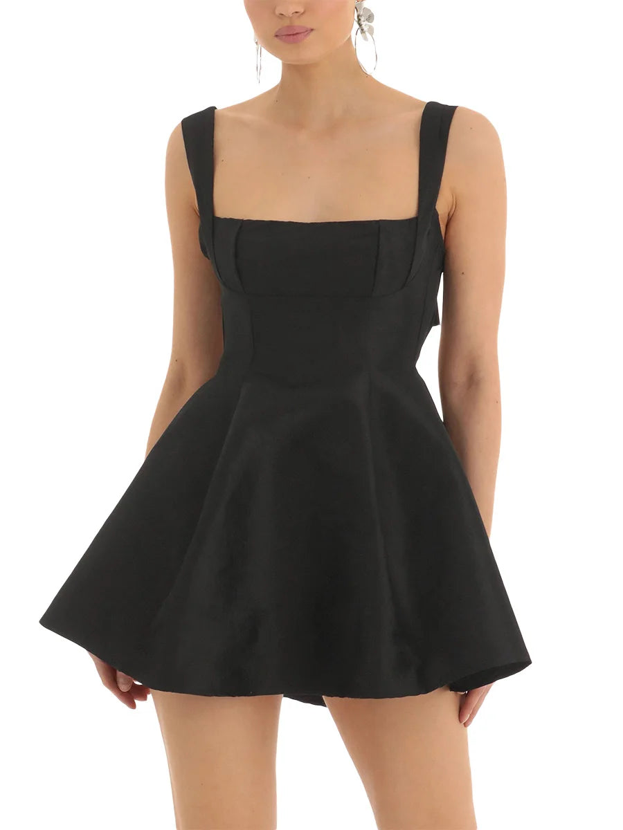 Chic Backless A-line Dress with Big Bow Straps - Image 7