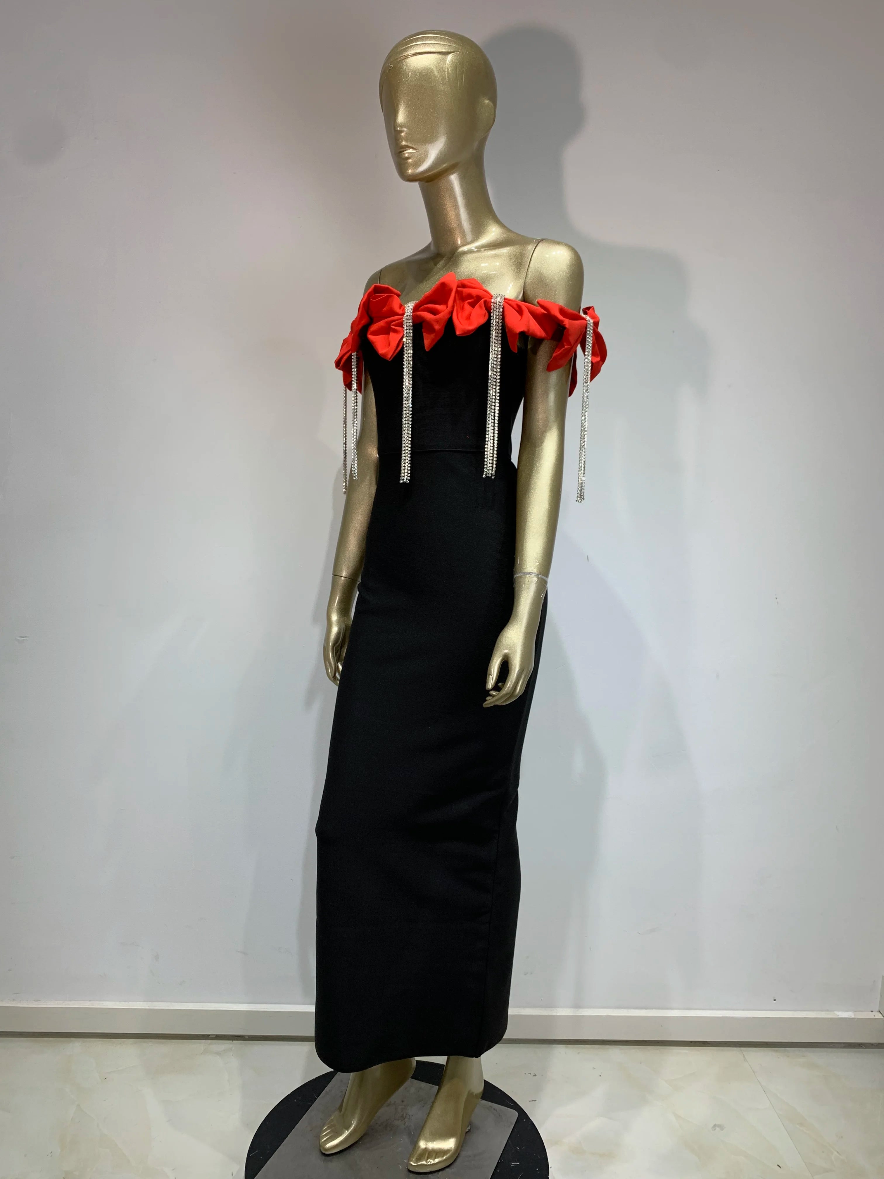 Elegant Off-Shoulder Floral Maxi Dress for Evening Events - Image 16