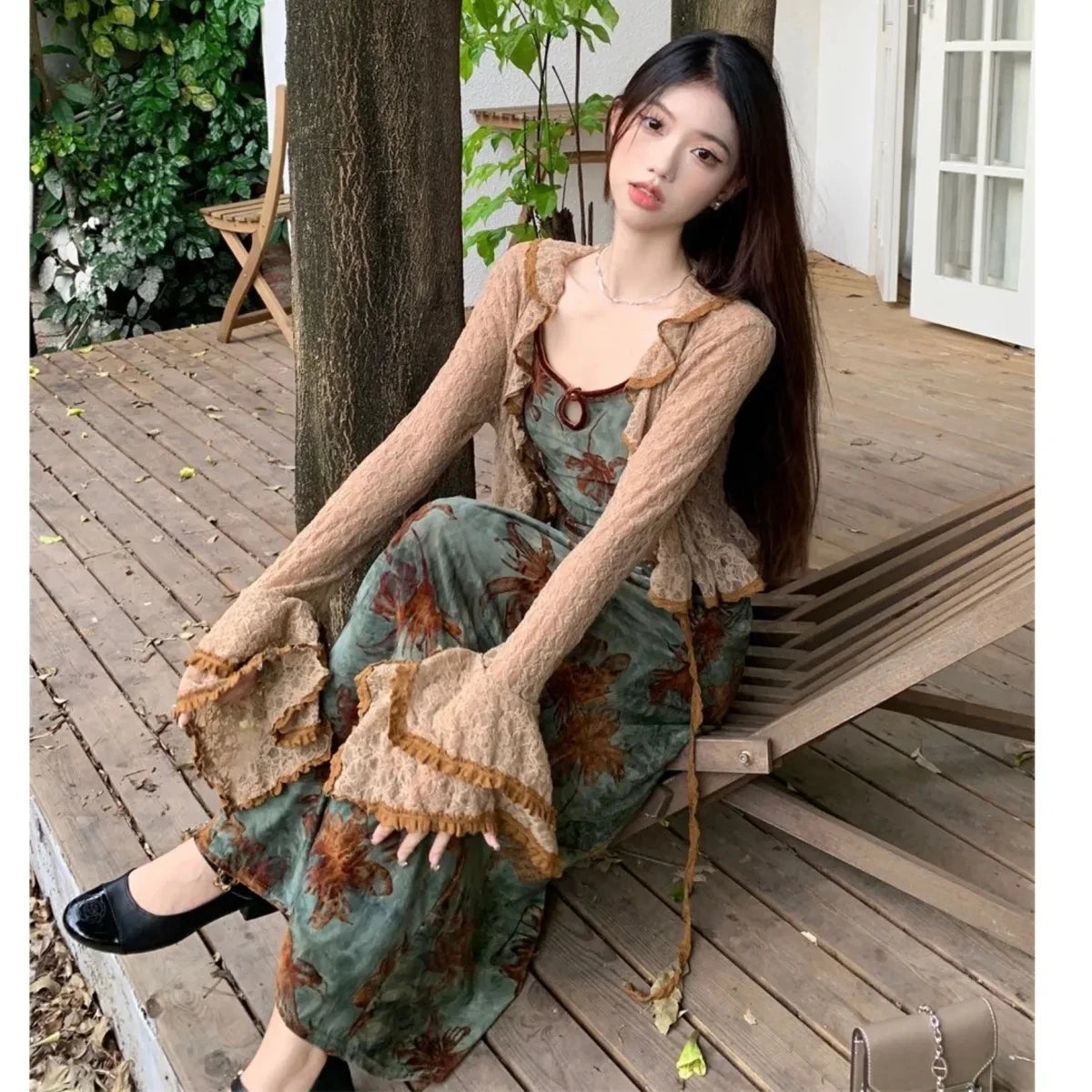 Chic Vintage Floral Maxi Dress with Ruffled Cardigan Set - Image 4