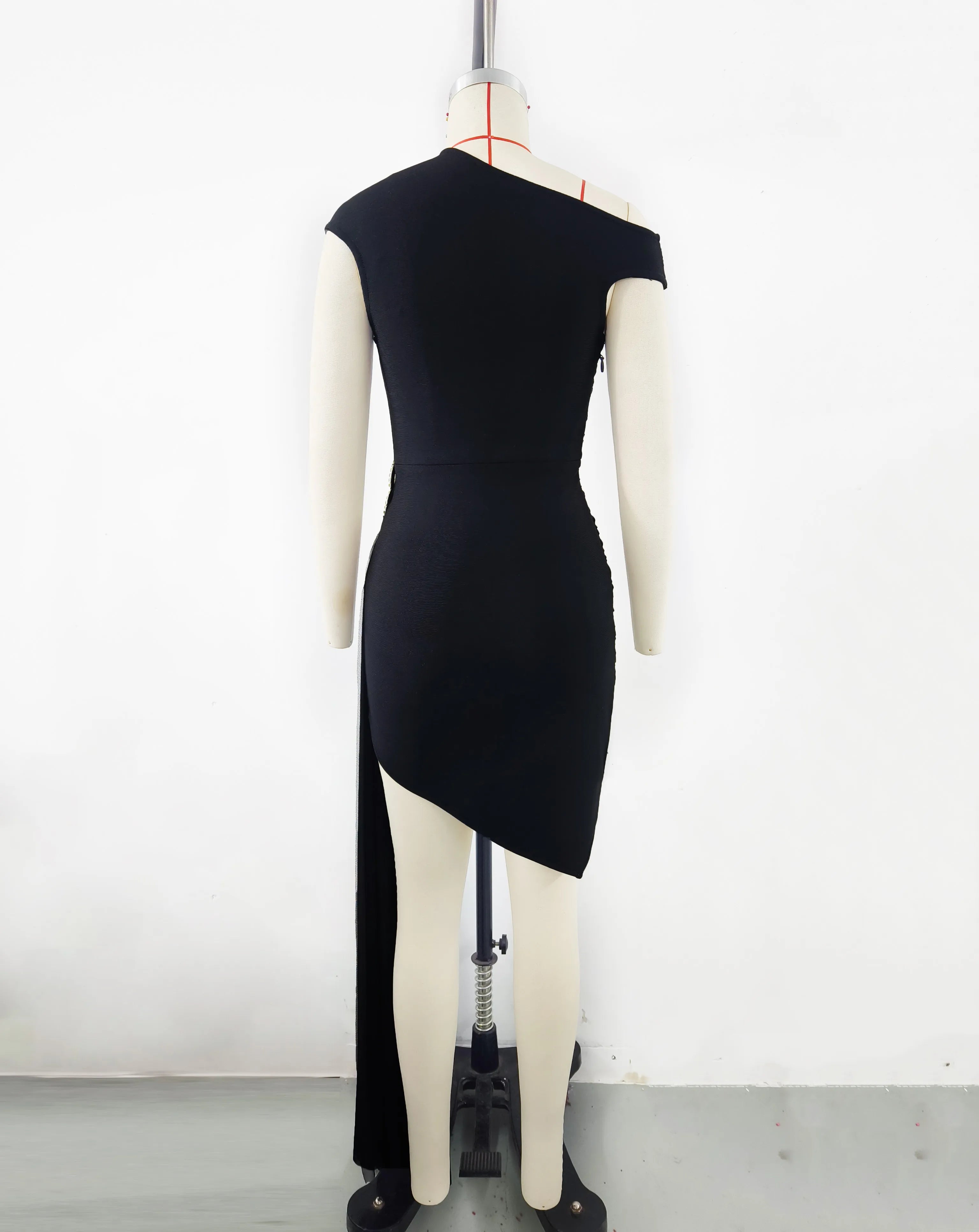 Elegant Black One-Shoulder Bodycon Dress for Formal Events - Image 7