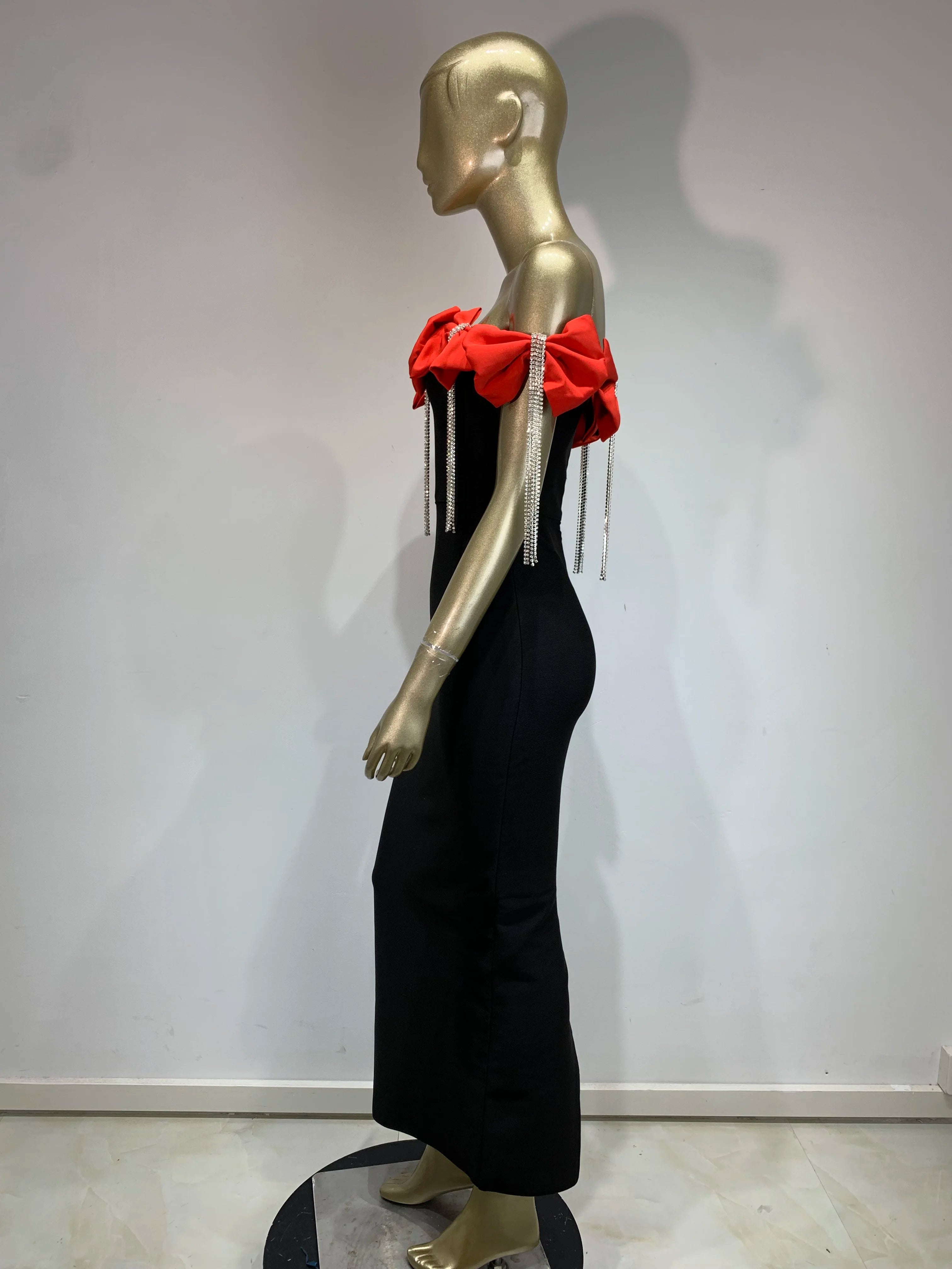 Elegant Off-Shoulder Floral Maxi Dress for Evening Events - Image 17