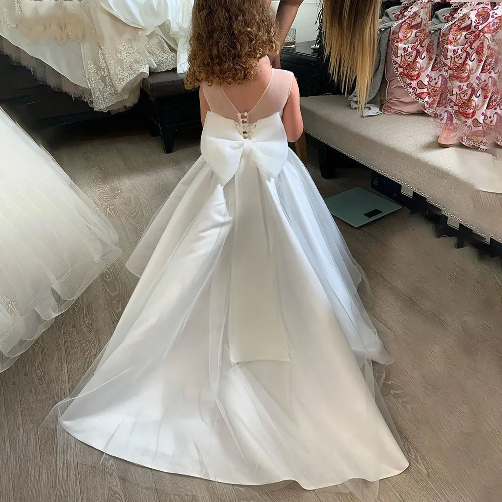 Elegant White Flower Girl Dress with Tulle Bow - Image 2