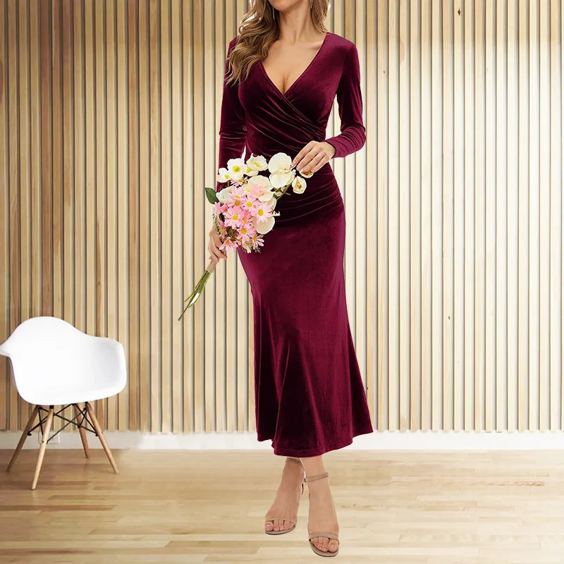 Elegant Vintage Velvet Christmas Party Dress with V-Neck - Image 18