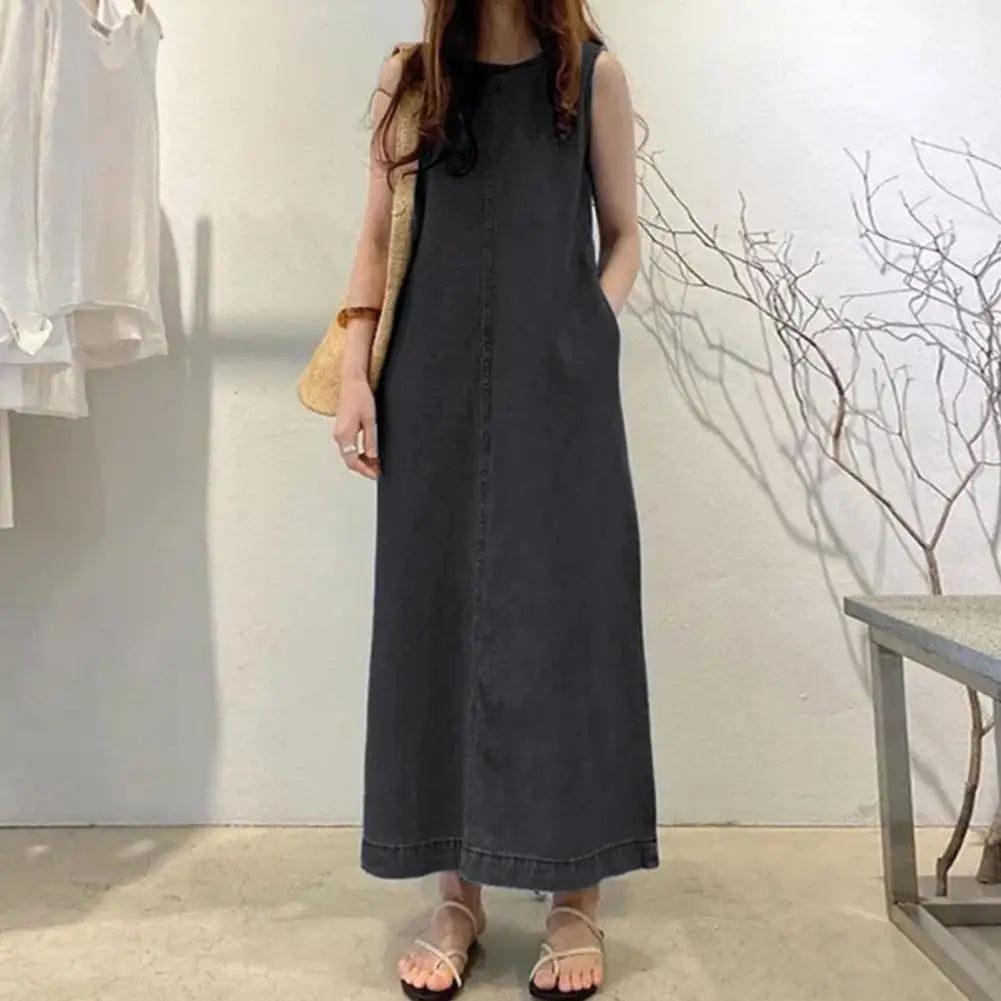 Elegant Maxi Dress with Pockets - Comfortable Solid O Neck - Image 5