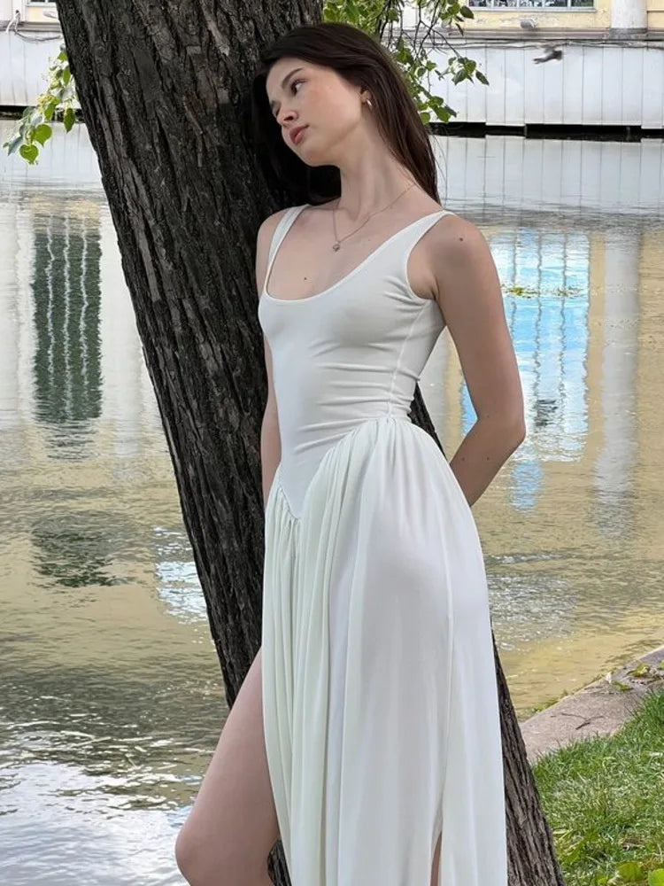 Elegant Sleeveless Backless Evening Dress with Fluffy Skirt