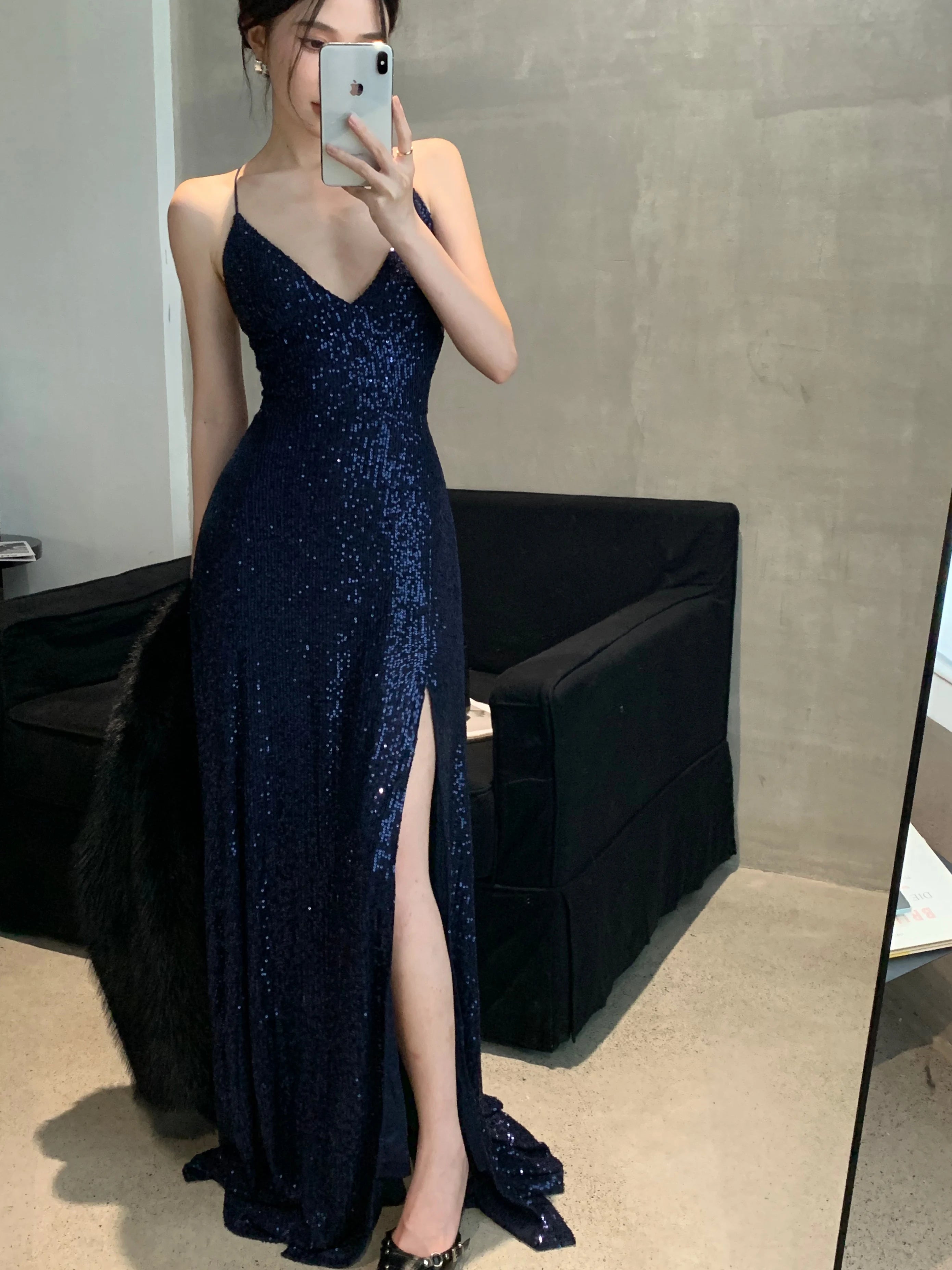 Elegant Backless V-Neck Split Maxi Dress for Women - Image 11