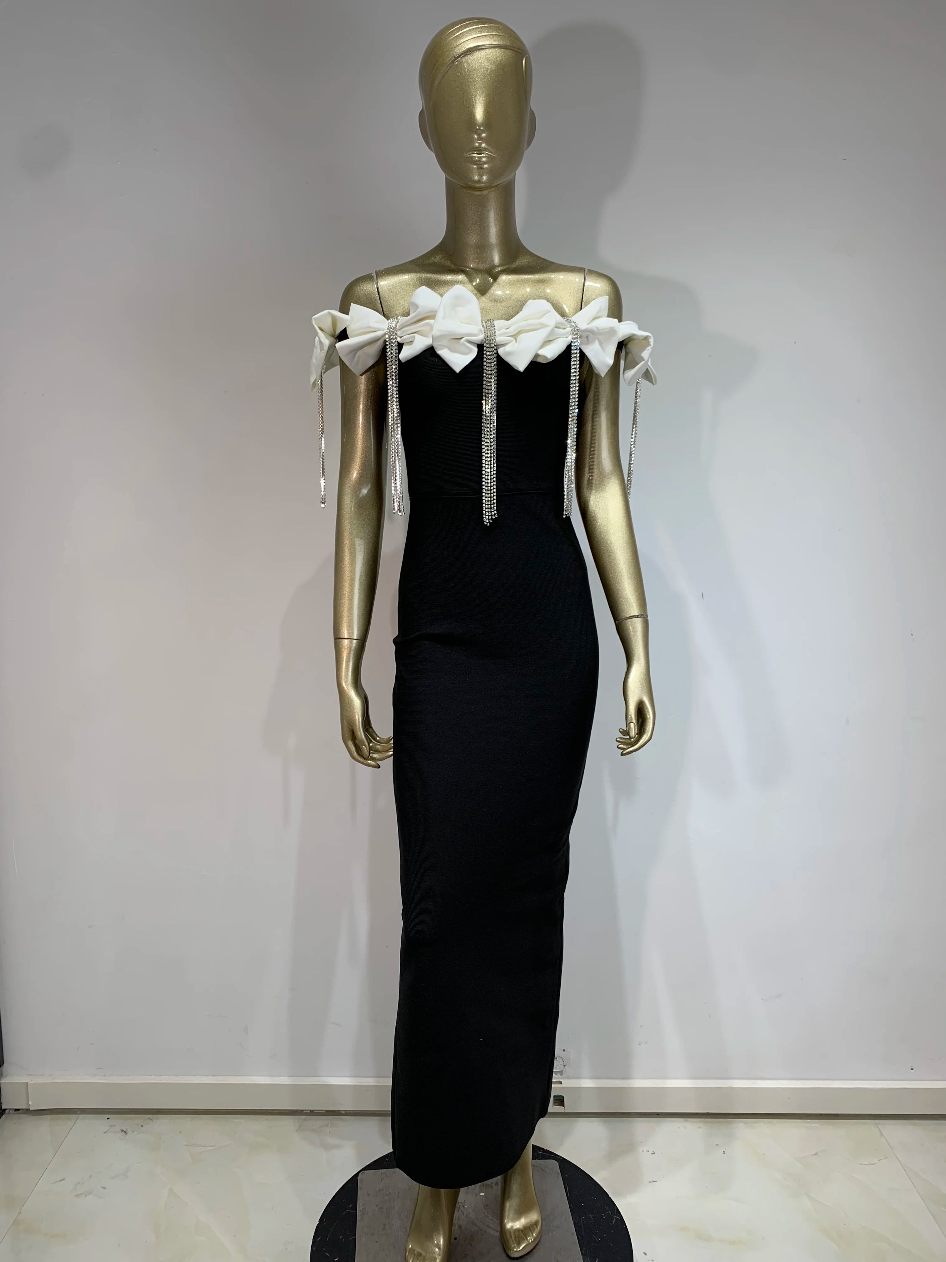 Elegant Off-Shoulder Floral Maxi Dress for Evening Events - Image 9