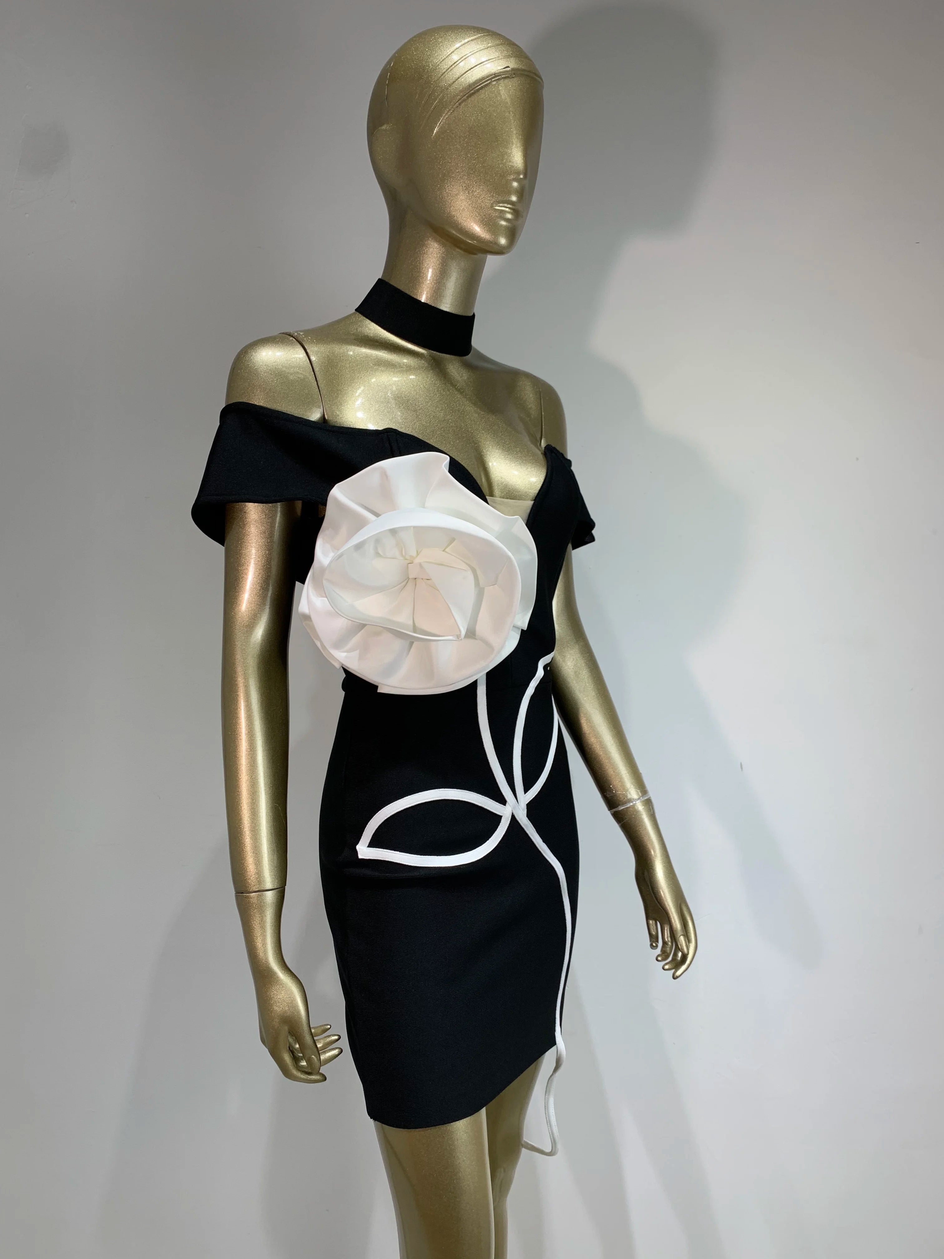 Elegant Off-Shoulder White Floral Black Mini Bodycon Dress - Image 10