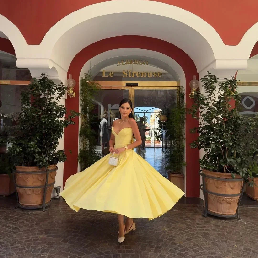 Elegant Yellow Strapless Bodycon Dress for Formal Occasions - Image 3