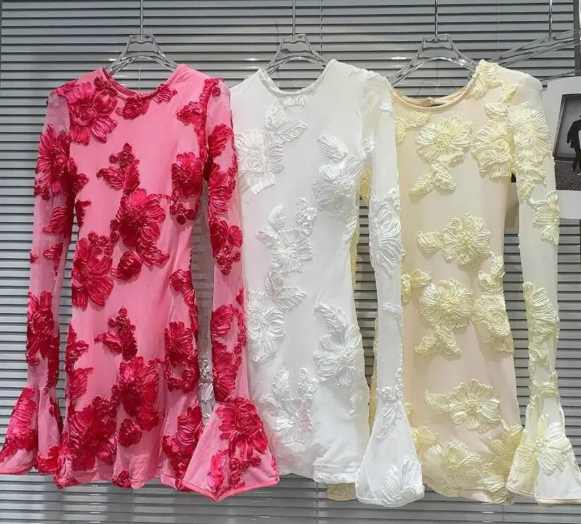 Vintage Backless Embroidered Flare Sleeve Women's Dress - Image 4