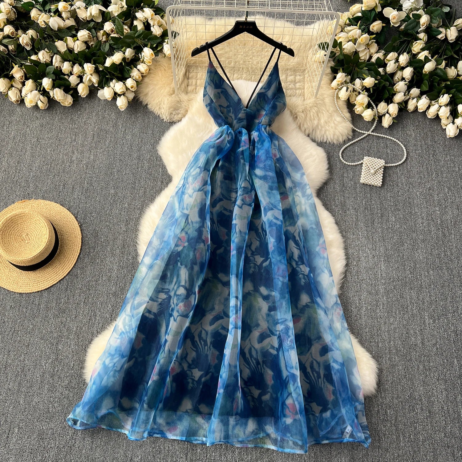 Elegant Backless Spaghetti Strap Evening Ball Gown Dress - Image 20