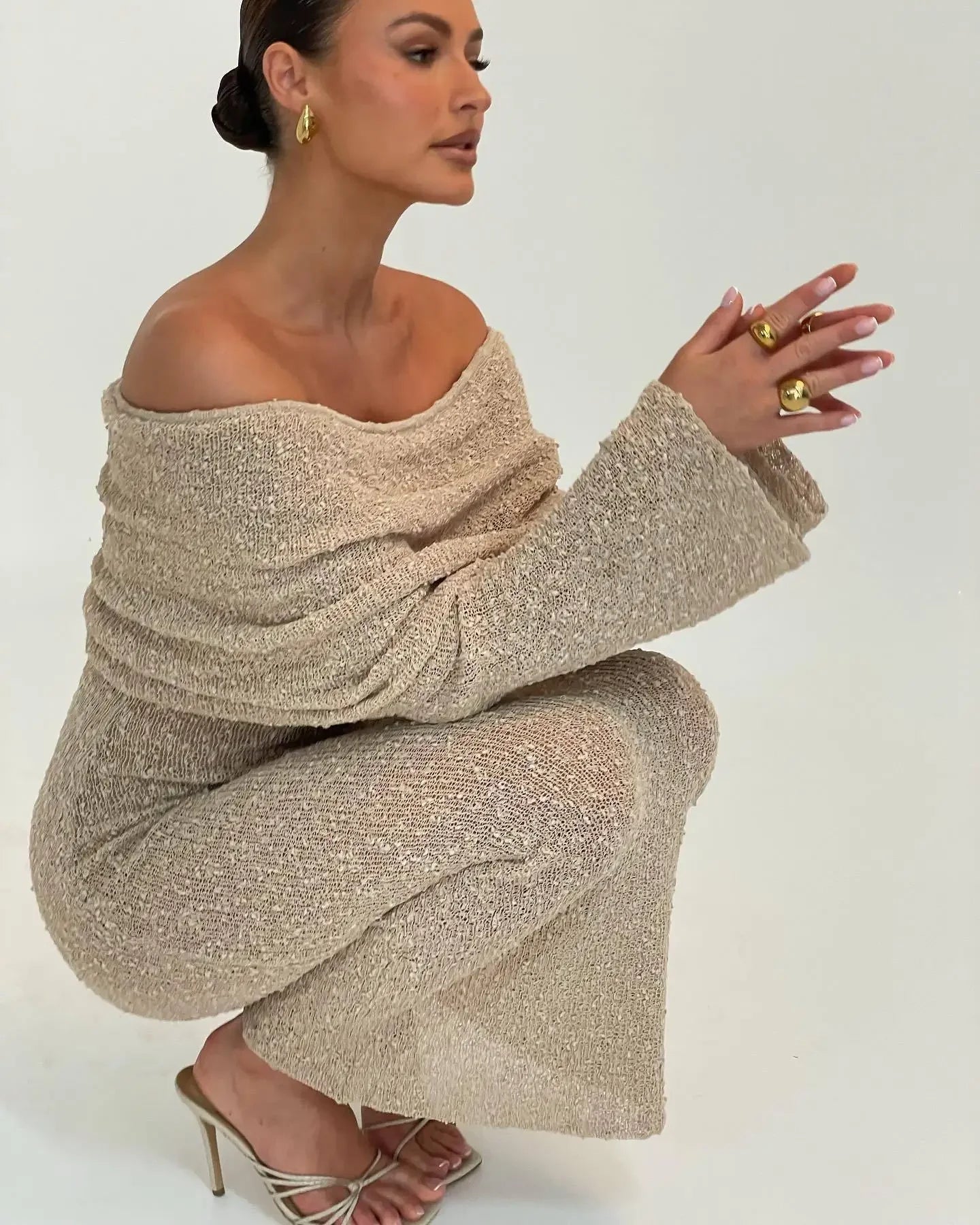 Loose Long Sleeve Off-Shoulder Maxi Dress for Beach Parties - Image 12