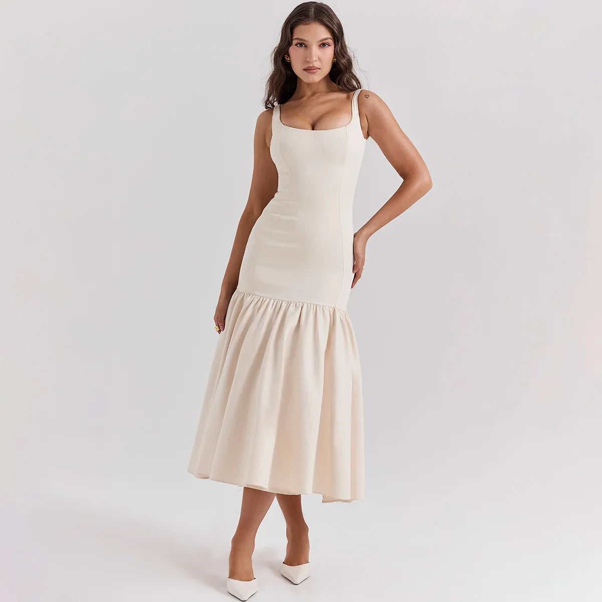 Chic Sleeveless Plunge Maxi Dress for Women - Image 4