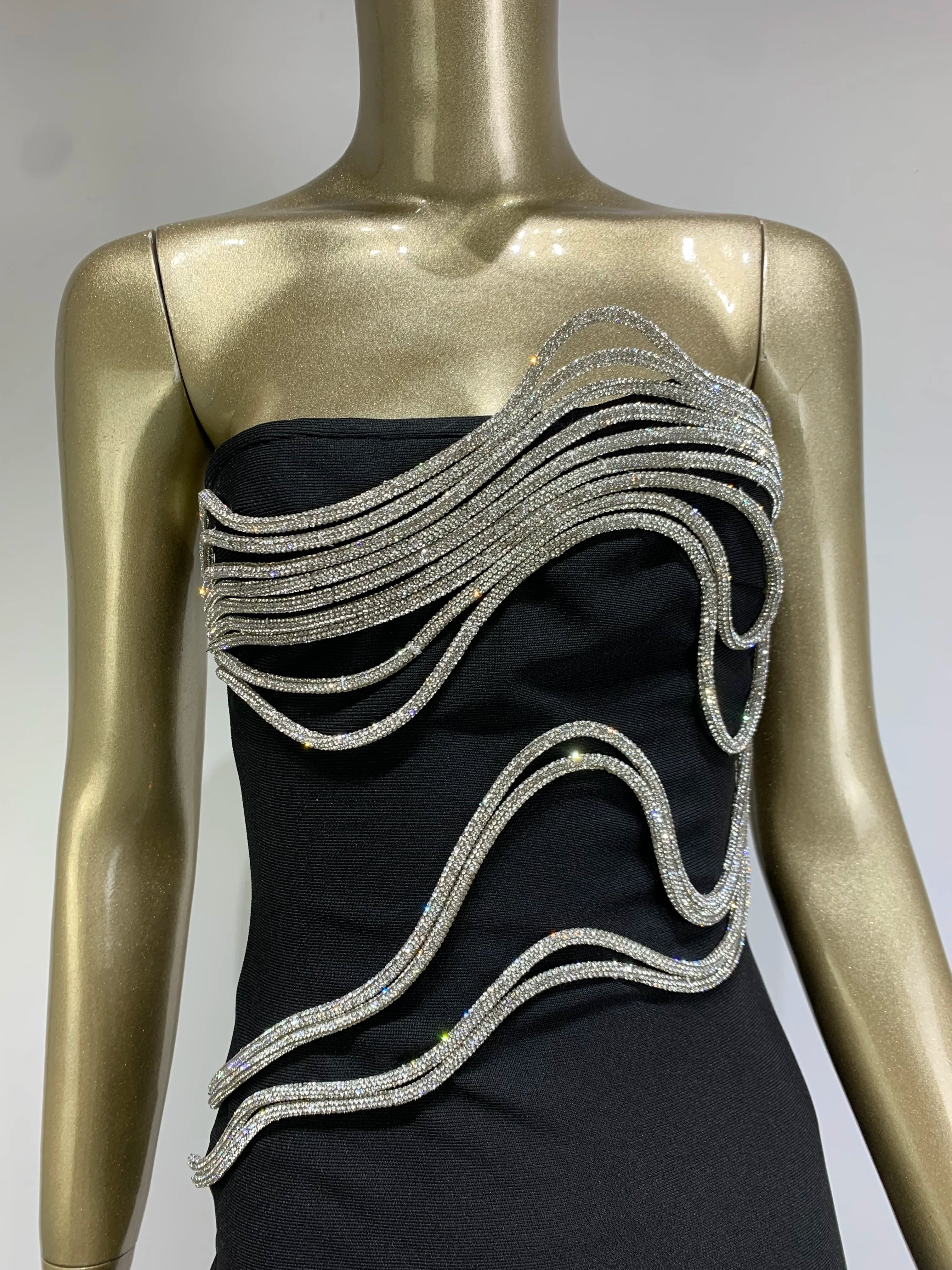 Elegant Black Strapless Maxi Dress with Diamonds for Parties - Image 7