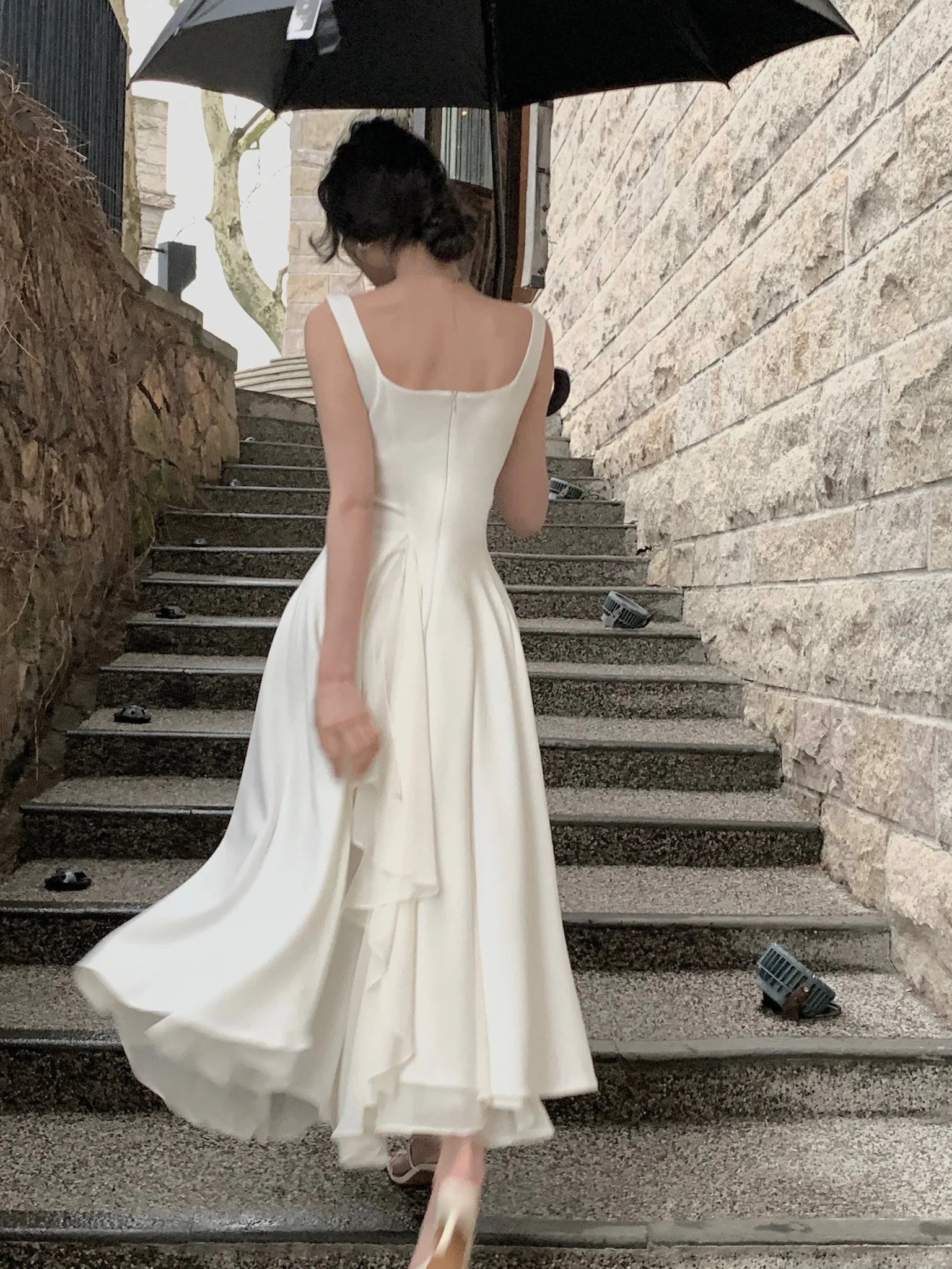 Elegant White Midi Dress with Ruffles for Summer Parties - Image 7