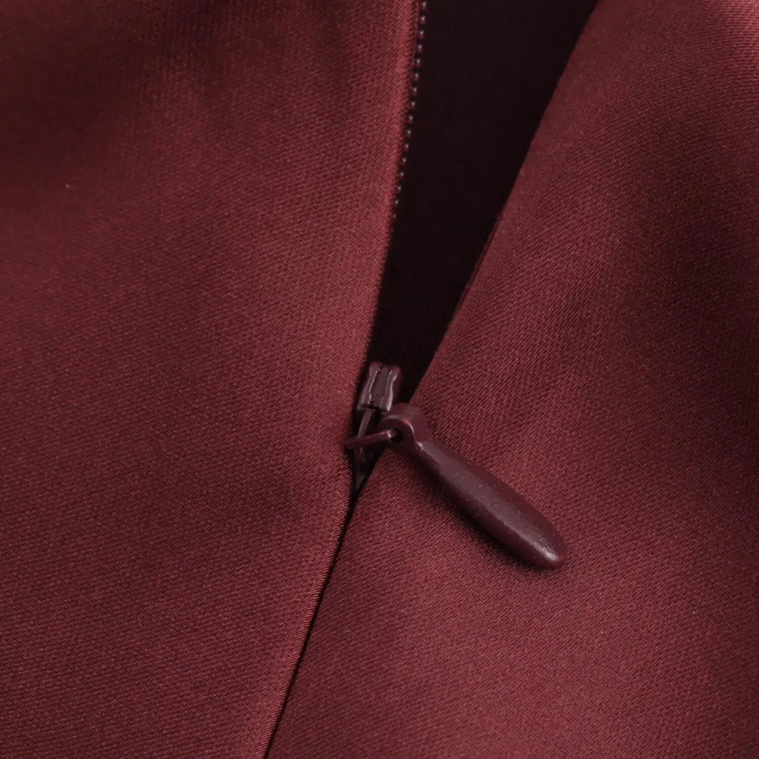 Elegant Backless Burgundy Satin Maxi Dress for Parties - Image 17