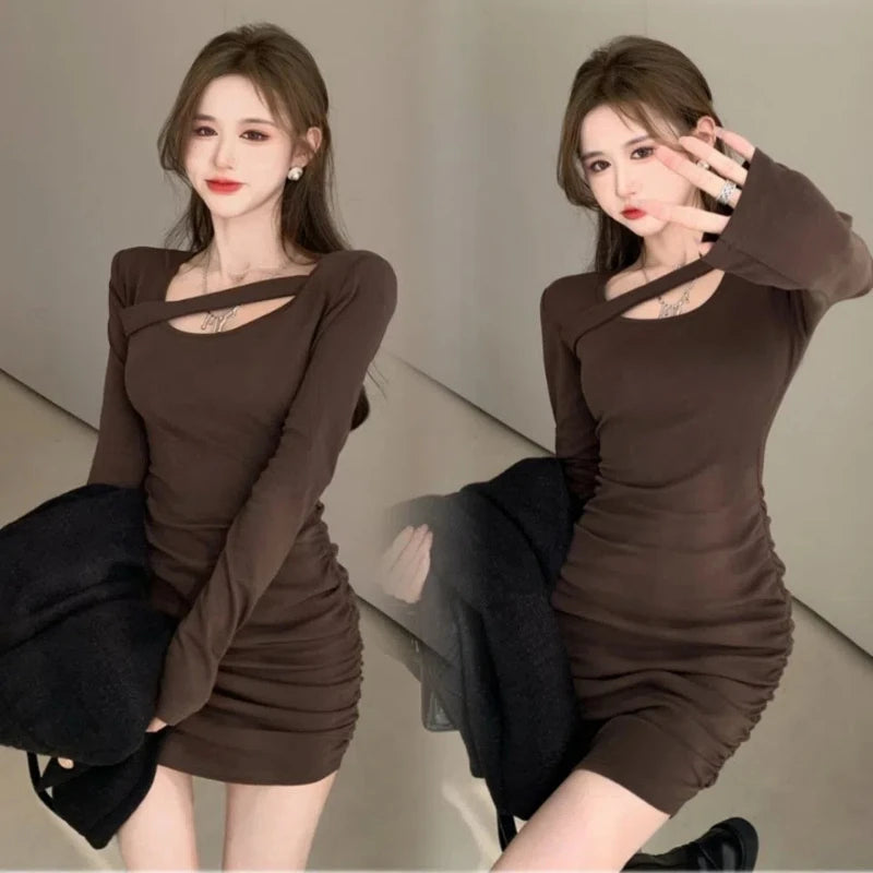 Chic Off-Shoulder A-Line Pleated Dress for Women - Image 6